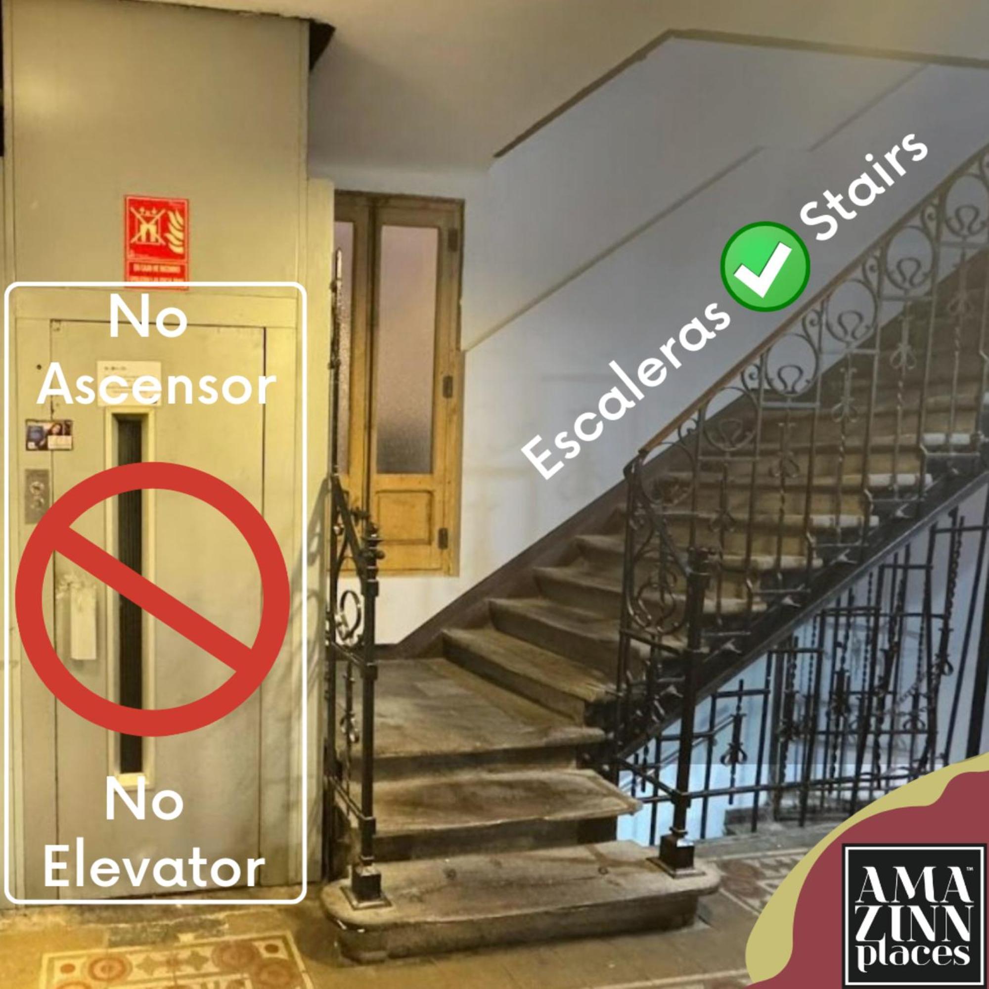 Ap Embajadores X Madrid Bagian luar foto